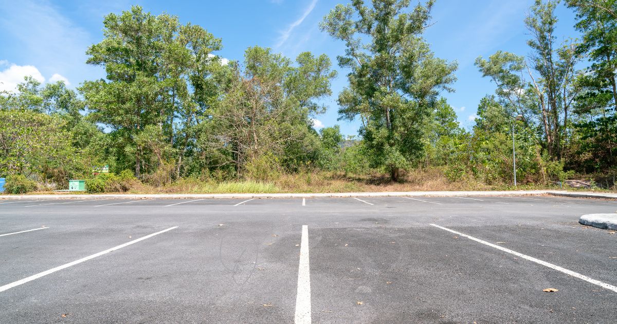 Parking Spaces Near Bathurst