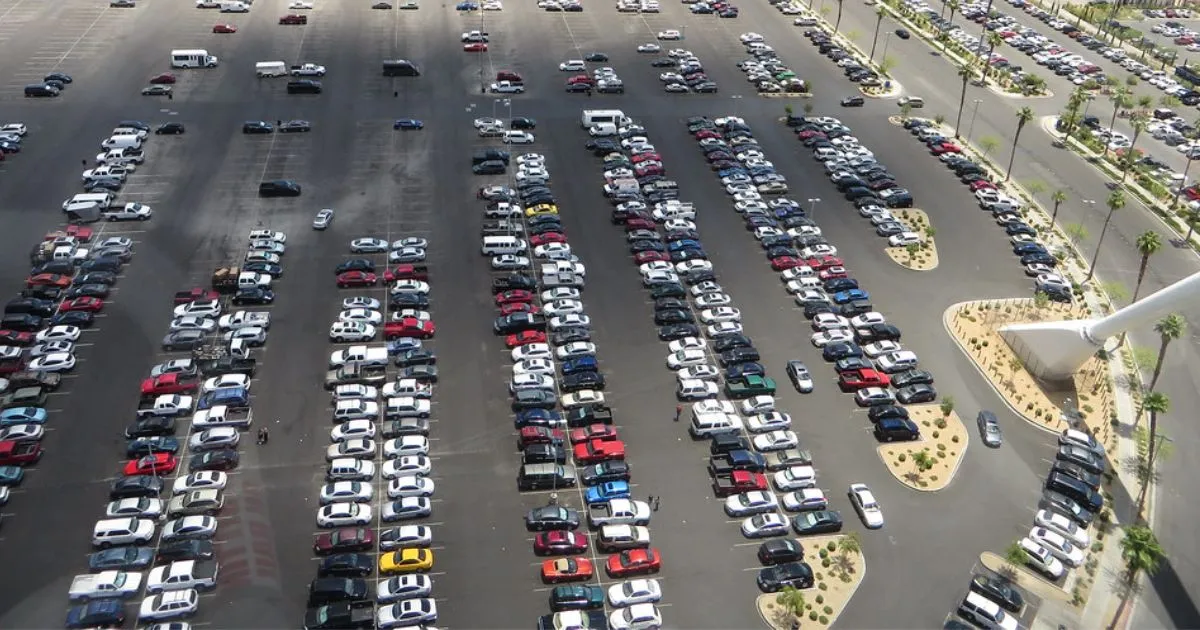 Find discounted monthly parking in Las Vegas City. Reserve your spot now