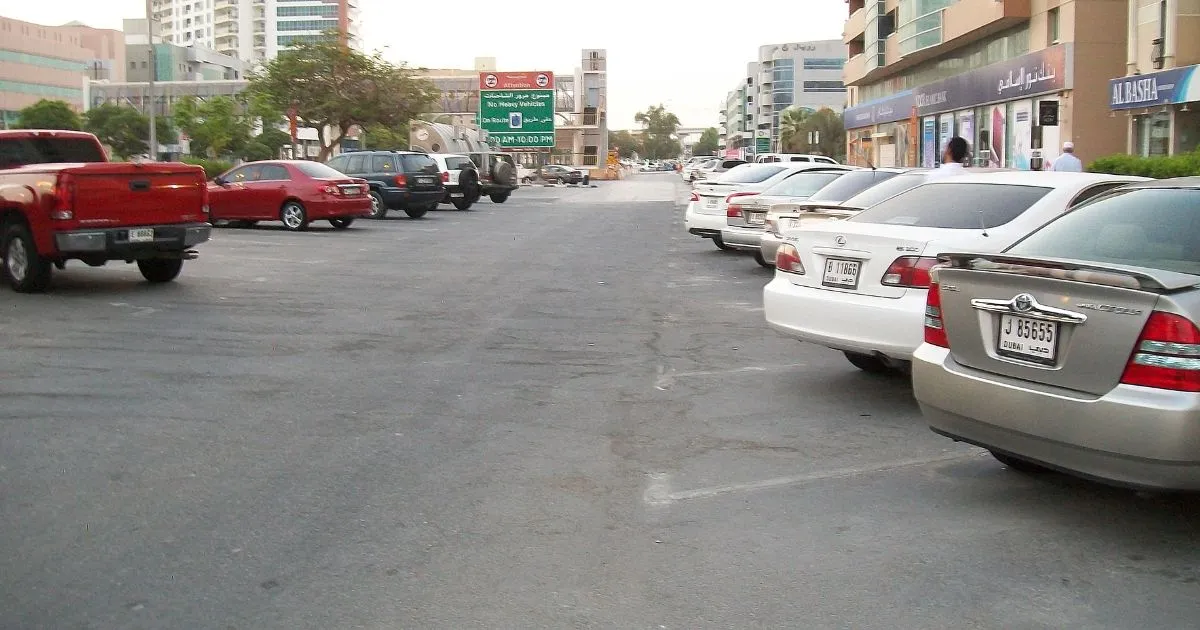 Secure inexpensive monthly parking in Dubai City