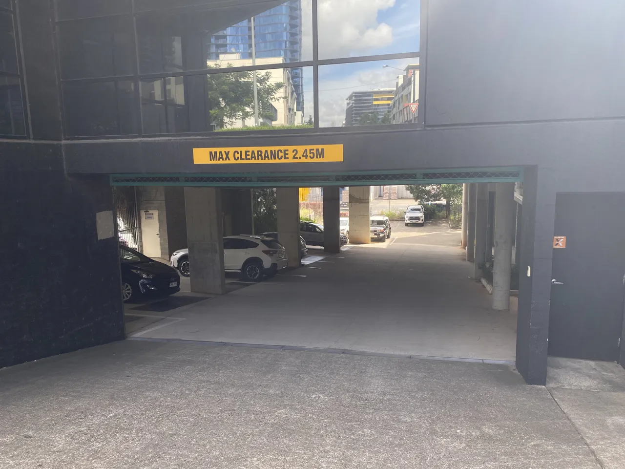 Affordable 24/7 Secure Undercover & Outdoor Parking In Central South Brisbane