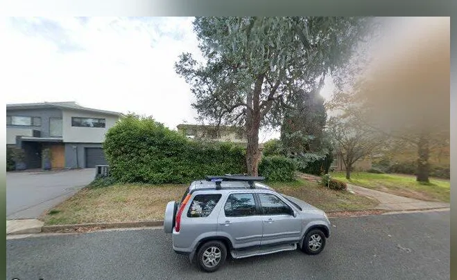  Cheap Parking On Gillies St, Curtin Close To Bus Stop To Ciyu Or Woden