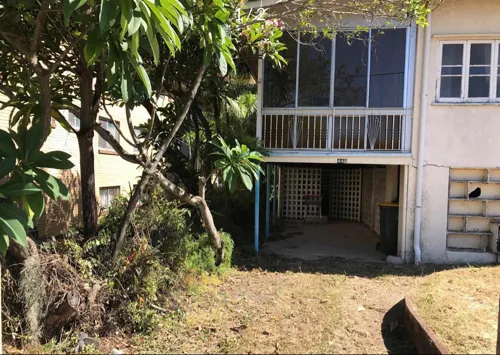 Chermside. Cheap Driveway Parking Close To Shopping Center