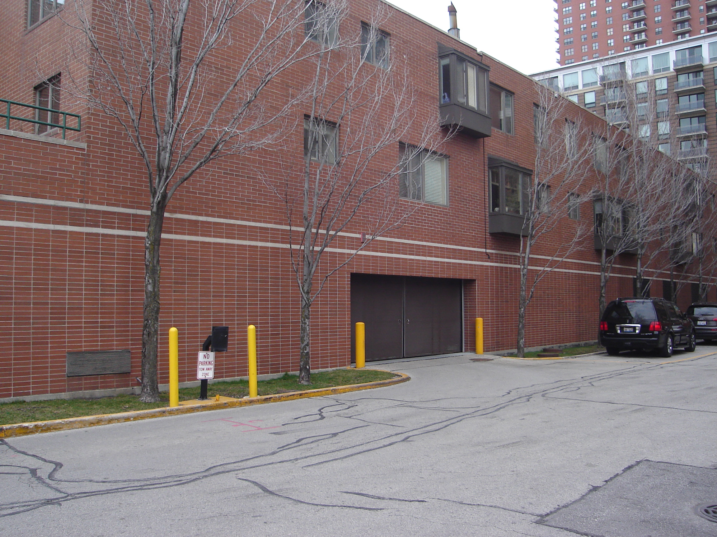 Parking, Garages And Car Spaces For Rent - Downtown Enclosed Parking For Rent