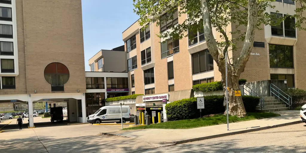 Book or Rent Car Parking Near Me in 100 Lytton Ave, Pittsburgh 253894916