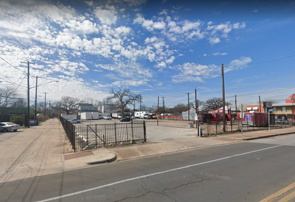 Parking, Garages And Car Spaces For Rent 533 1819 E 12th St. (1190