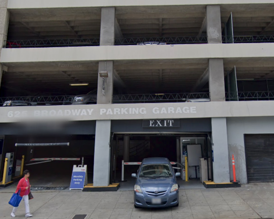 Parking, Garages And Car Spaces For Rent 625 Broadway Garage