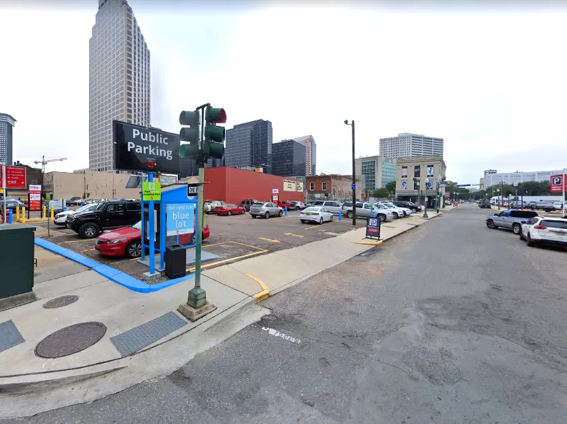 Parking For Rent - Parking Near 1000 Perdido St.