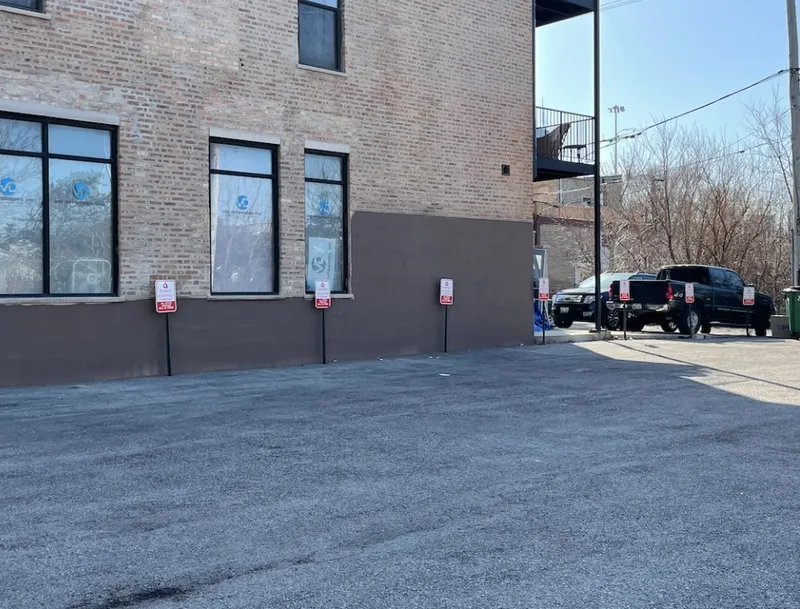 Parking For Rent - Parking Near 1135 W. Chicago Ave.