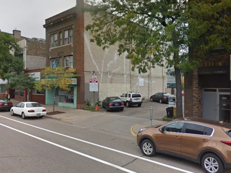Parking For Rent - Parking Near 1429 S. Washington Ave.