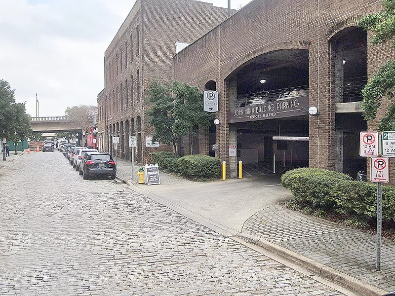 Parking For Rent - Parking Near 2015 Morris Ave.