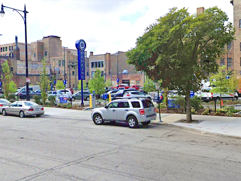 Parking For Rent - Parking Near 2222 S. Indiana Ave.