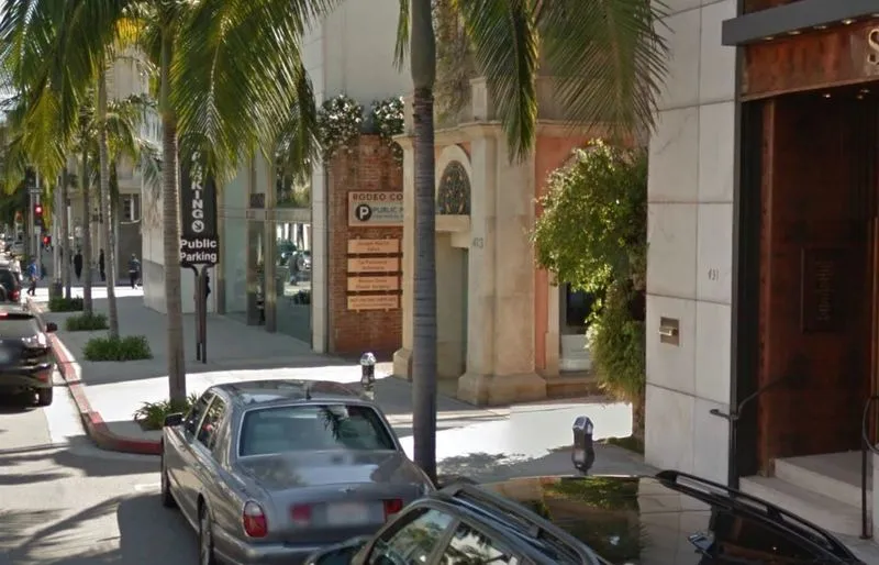 Parking For Rent - Parking Near 421 N. Rodeo Dr.