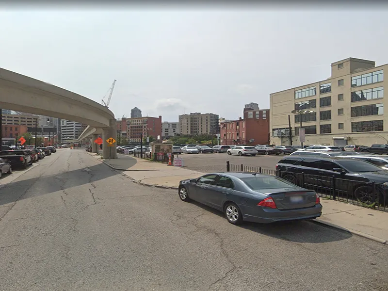 Parking For Rent - Parking Near 451 Macomb St .