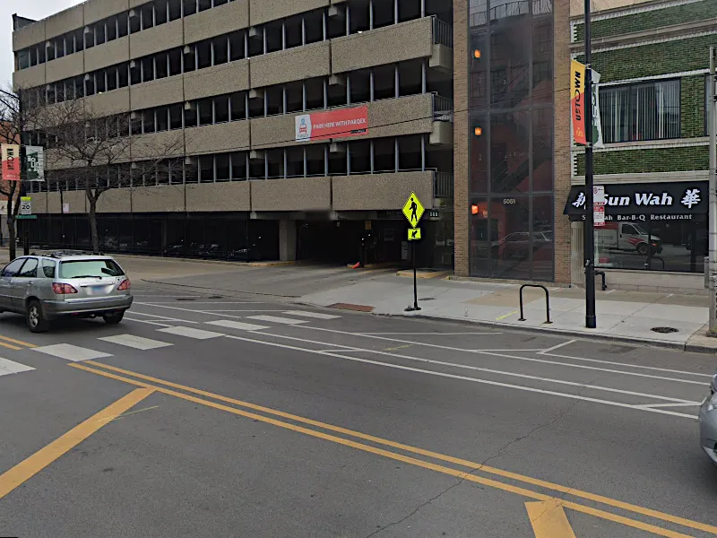 Parking For Rent - Parking Near 5051 N. Broadway