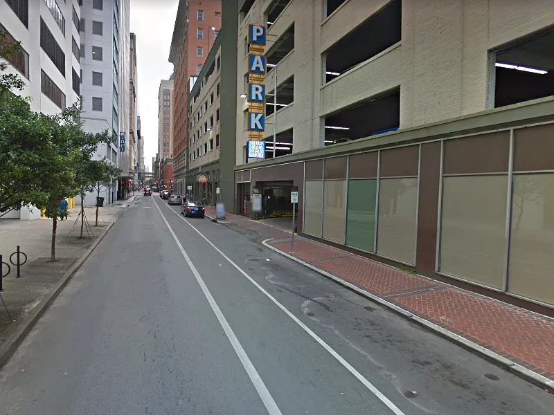 Parking For Rent - Parking Near 930 Gravier St.