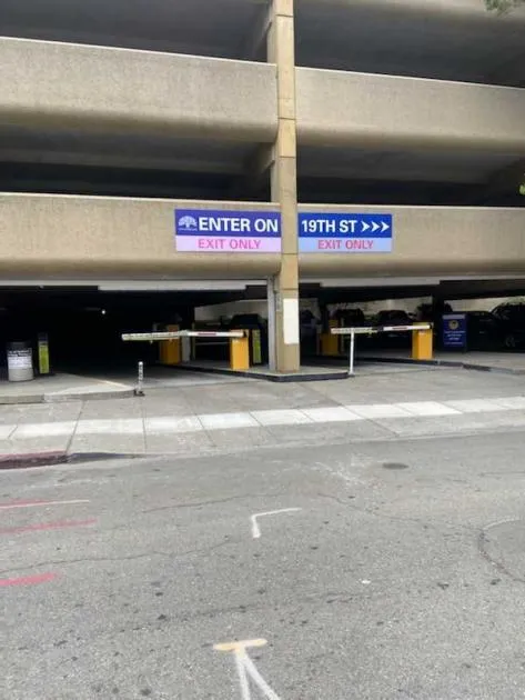Franklin Plaza Garage, Oakland Car Park Franklin Plaza Garage, Oakland Car Park