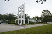 Long-Term Parking, Fort Myers, FL