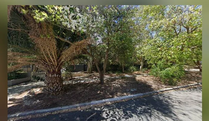 Subiaco. Cheap Secure Parking In Apartment Complex