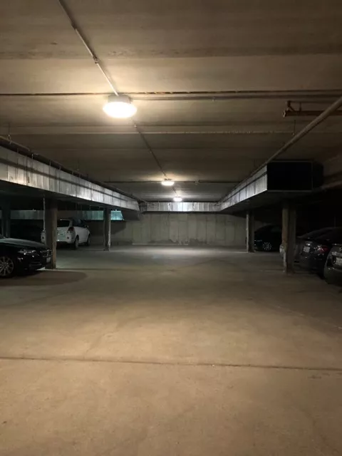 Parking, Garages And Car Spaces For Rent - W Wabansia Ave, Chicago