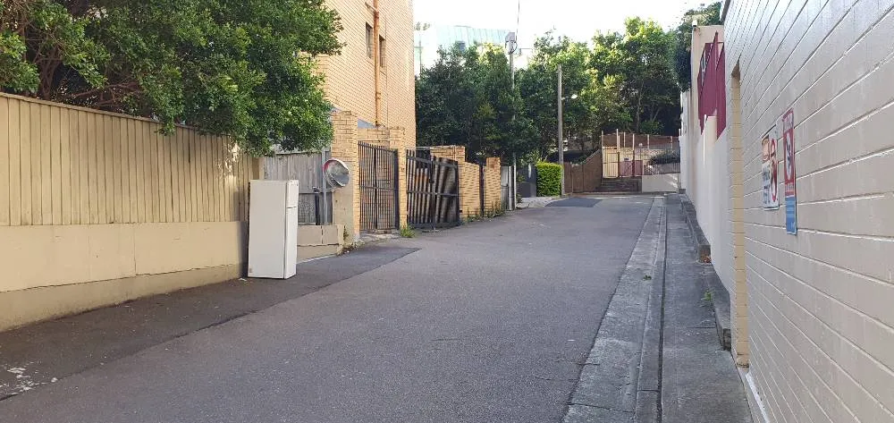 Waverley Crescent- Quick Access Car Park Steps From Westfield